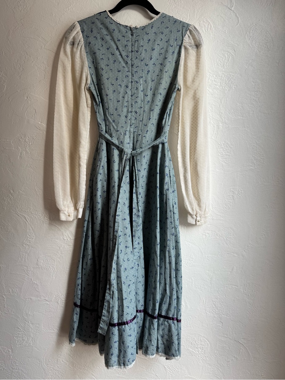 Vintage 1970s by Jessica Blue Calico Prairie Midi Dress with Contrasting Bodice - Picture 6 of 9